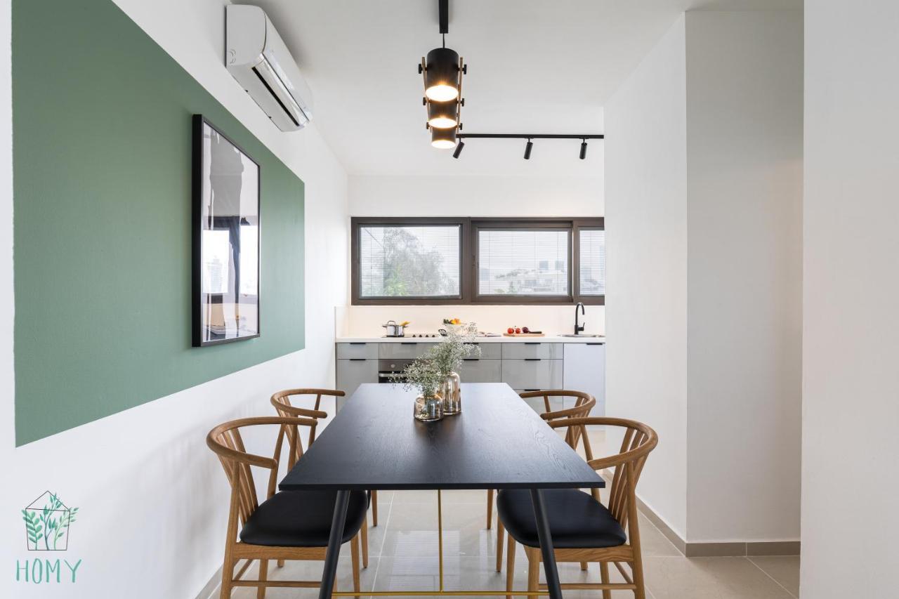 Hayarkon Apartment