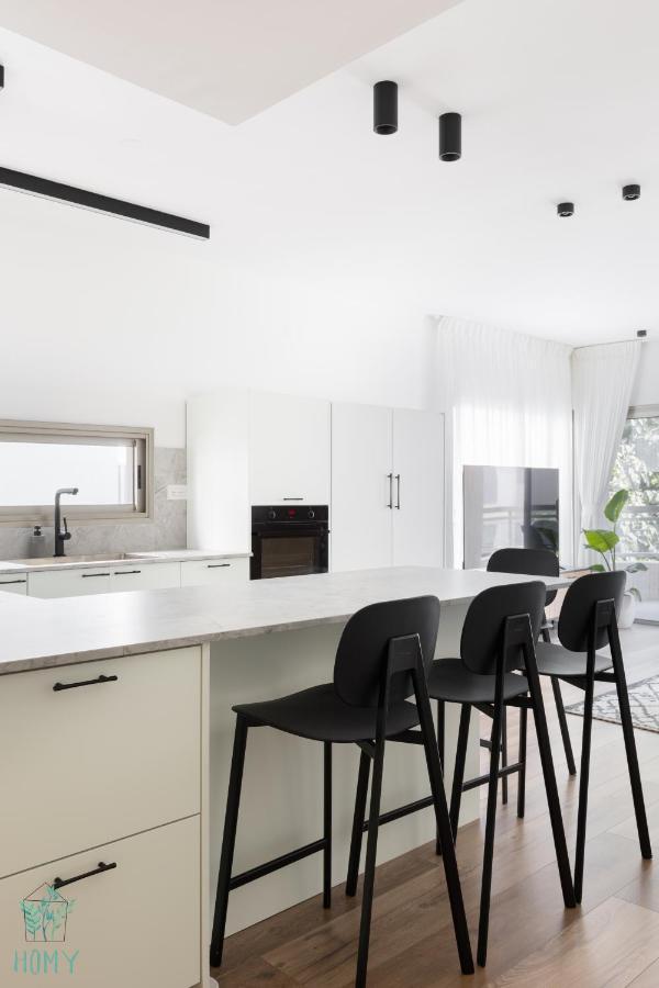 Hayarkon Apartment *