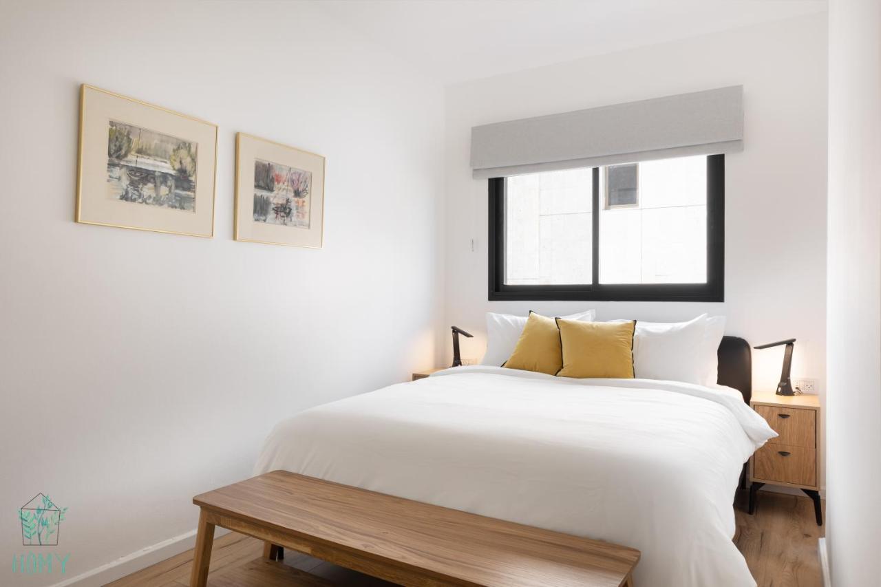 Hayarkon Apartment